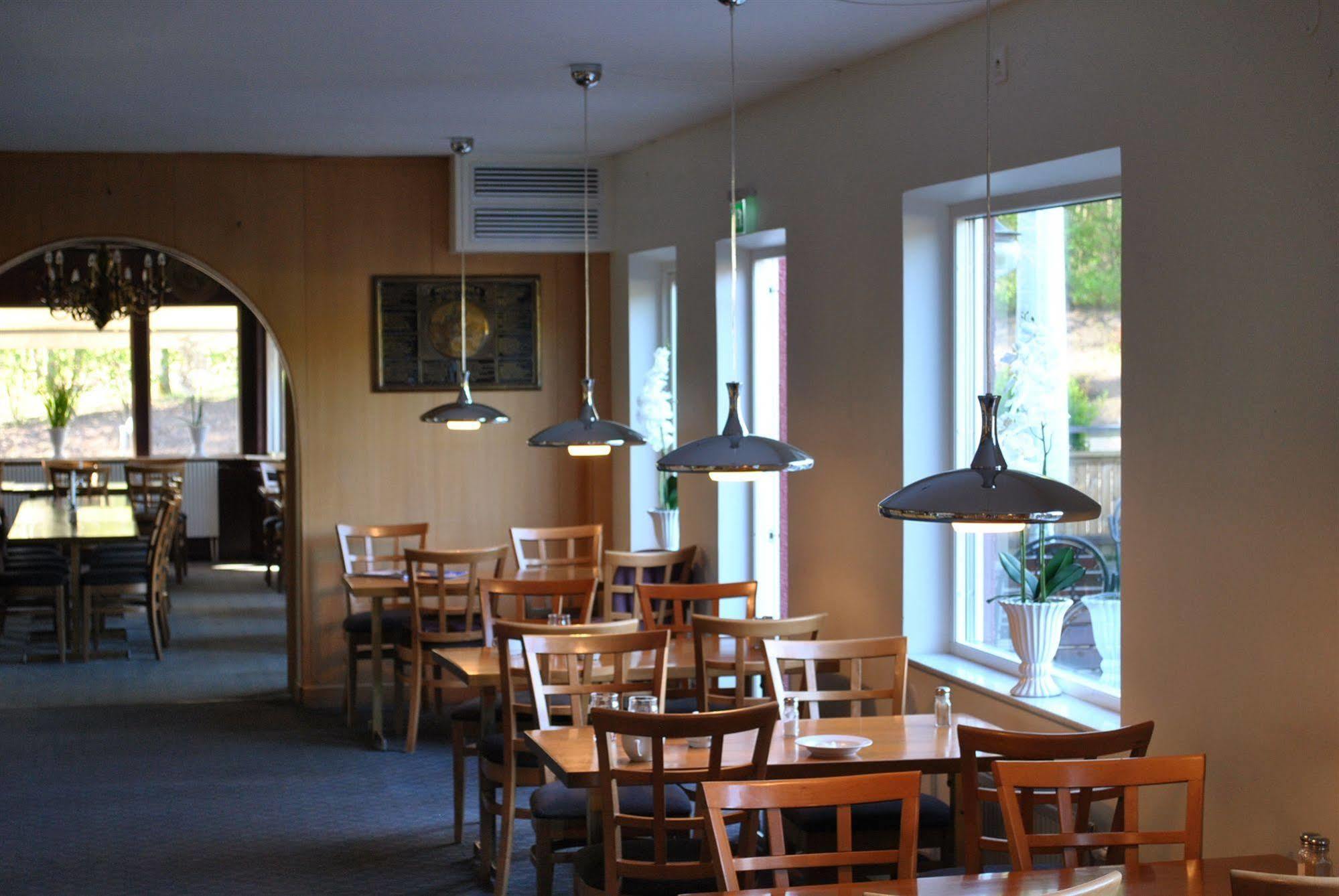 Slagsta Motell & Waerdshus Norsborg Exterior foto